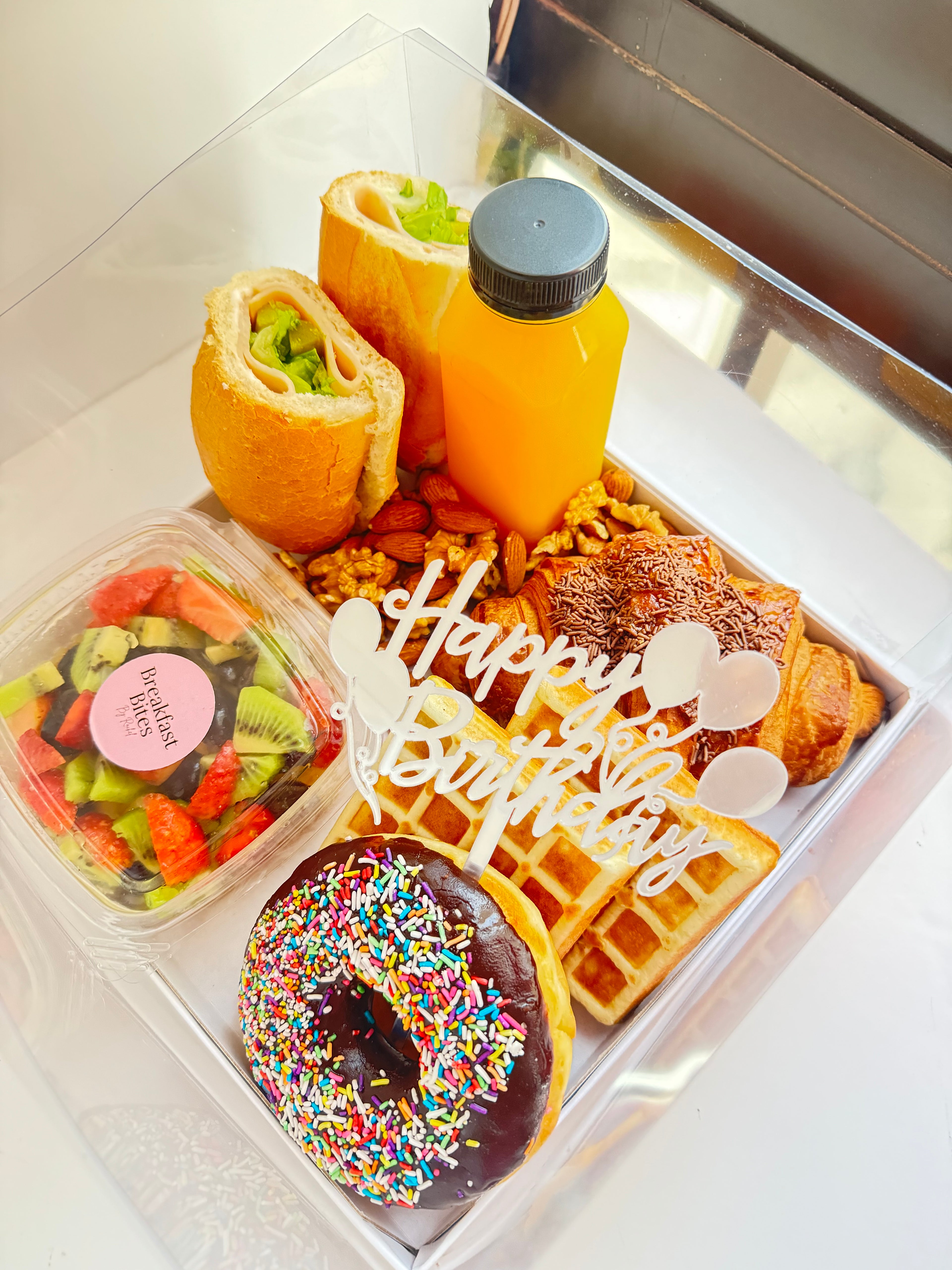 Small breakfast box